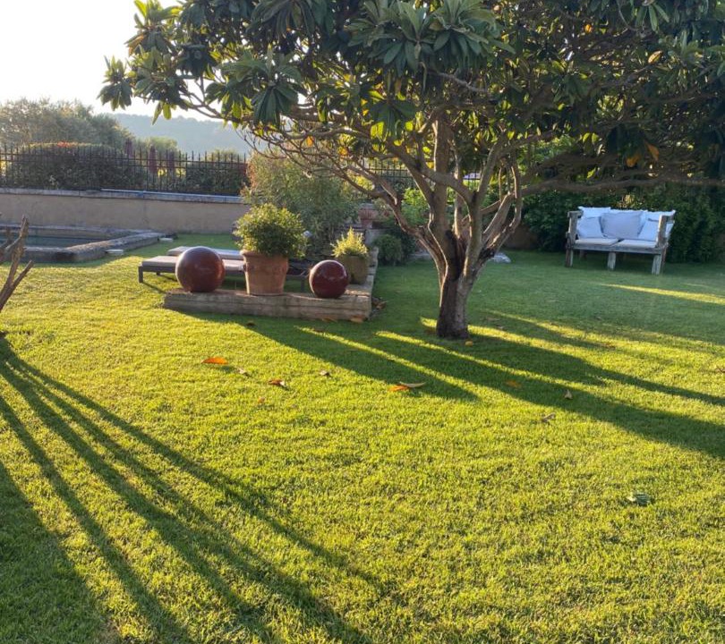 Photo of Others in Menerbes