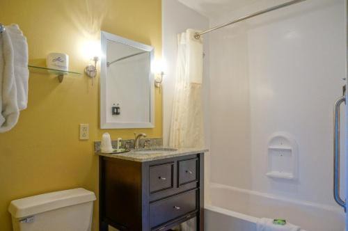 Photo of Bathroom in Corte Madera