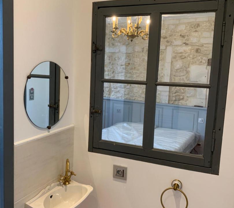 Photo of Others in Pons