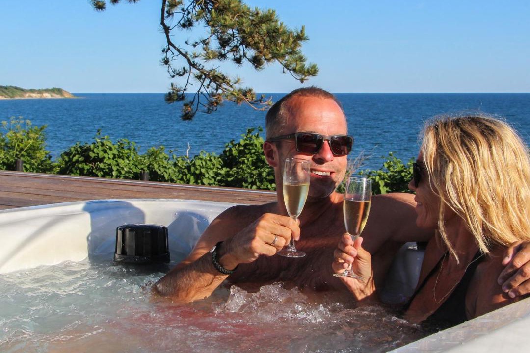 Photo of Others in Ronne