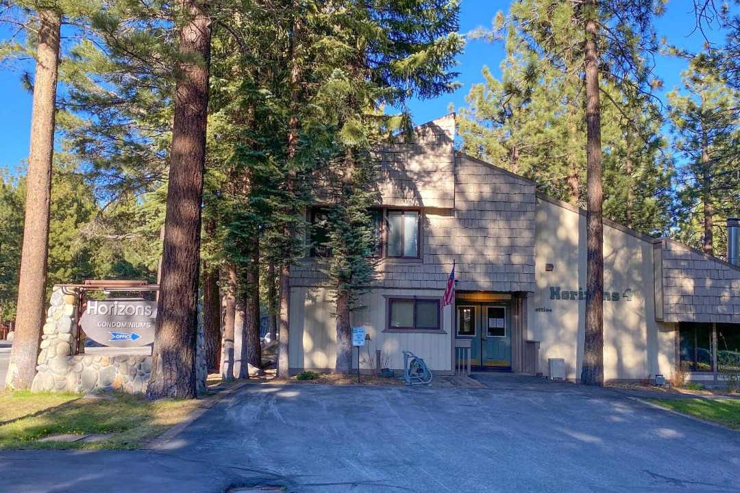 Photo of Buildings in Mammoth Lakes