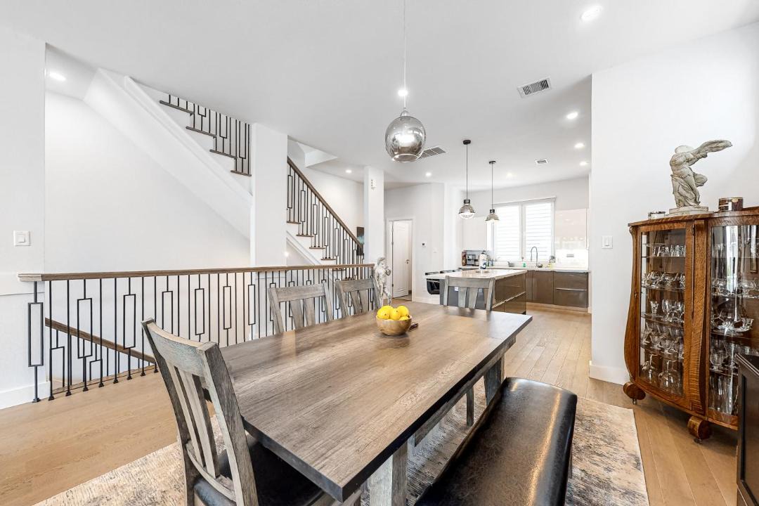Photo of Livingroom in Shady Acres