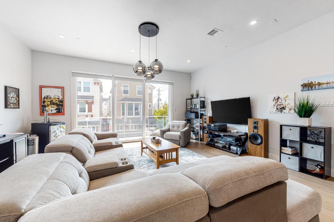 Photo of Livingroom in Shady Acres