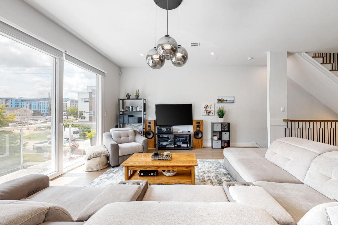 Photo of Livingroom in Shady Acres