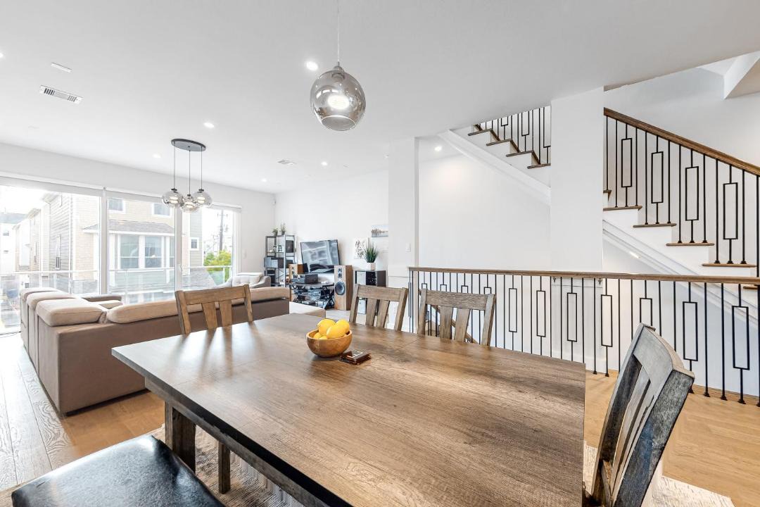 Photo of Livingroom in Shady Acres