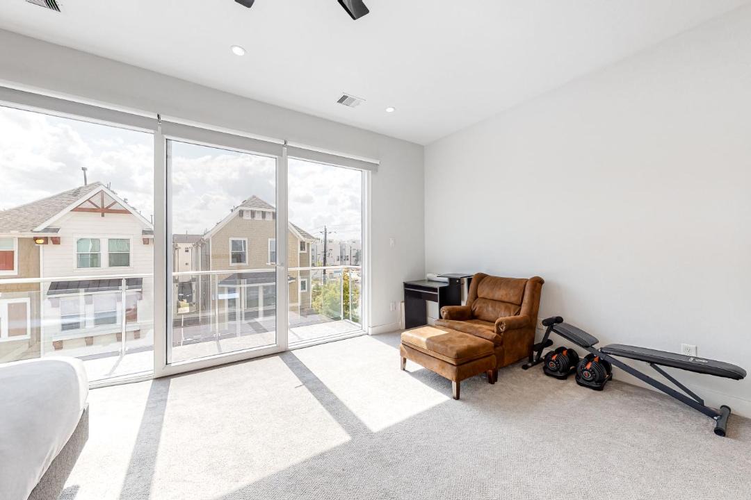 Photo of Livingroom in Shady Acres