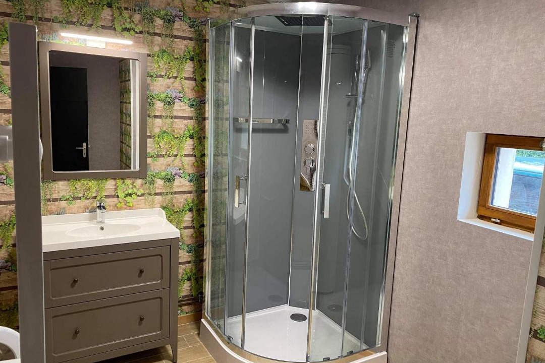 Photo of Others in Preures