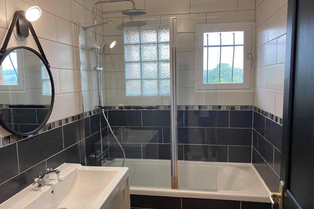 Photo of Others in Preures