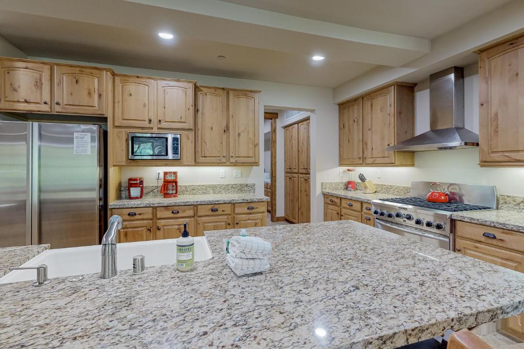 Photo of Kitchen in Mammoth Lakes