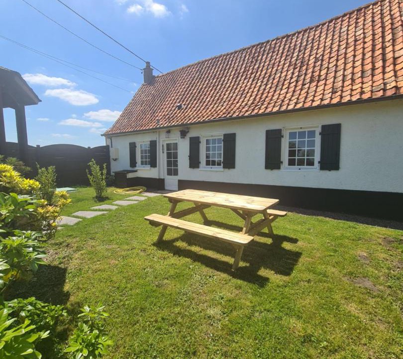 Photo of Others in Rue