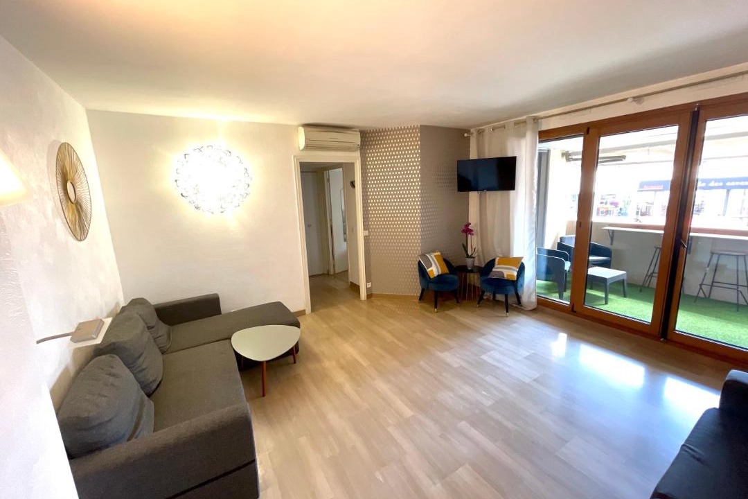 Photo of Livingroom in Cannes City Centre