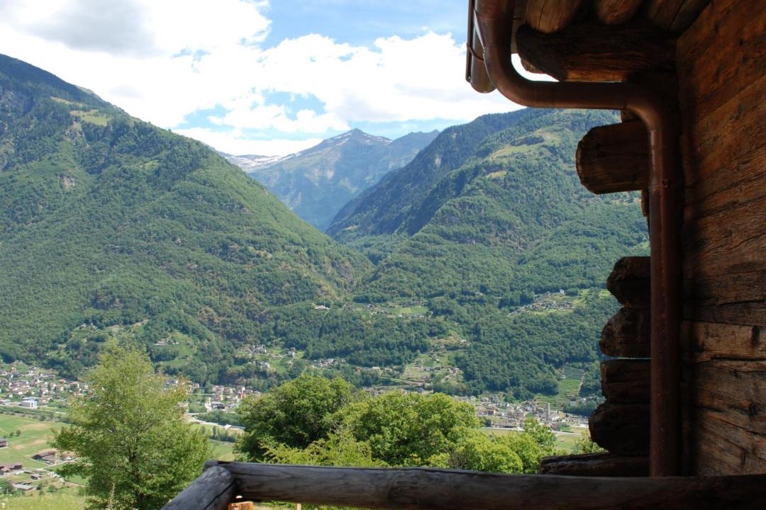 Photo of Others in Semione