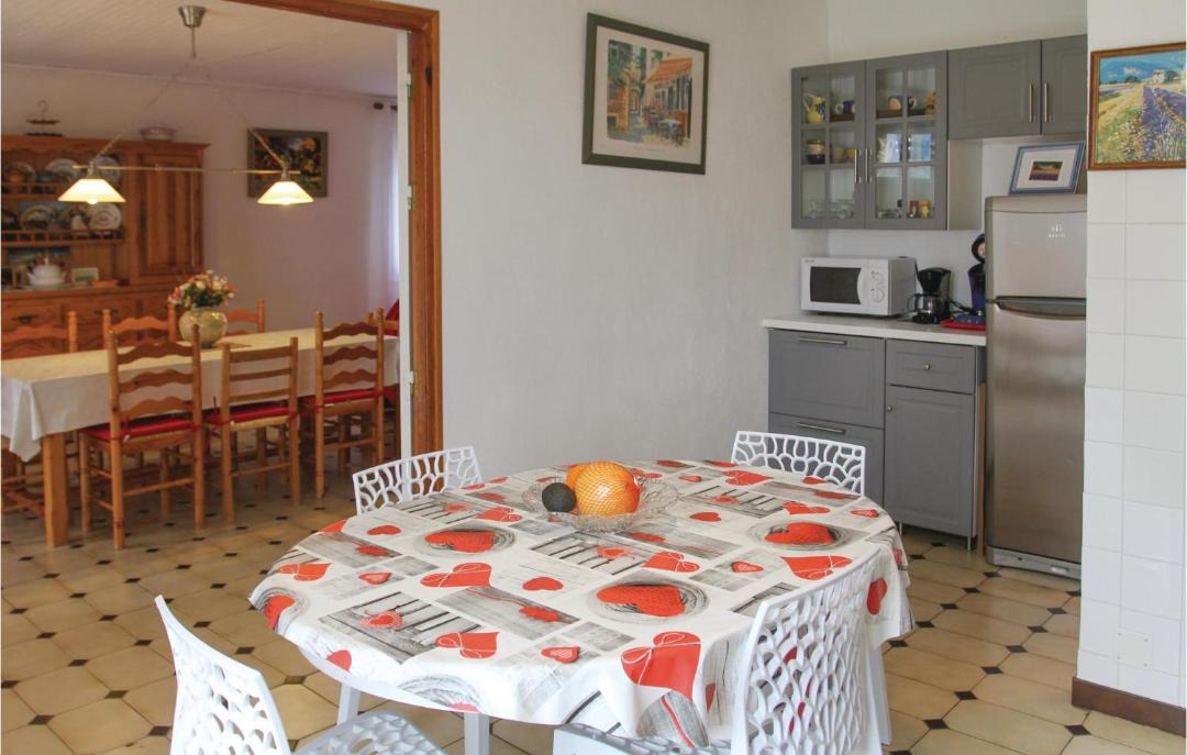 Photo of Kitchen in Saint-Trinit