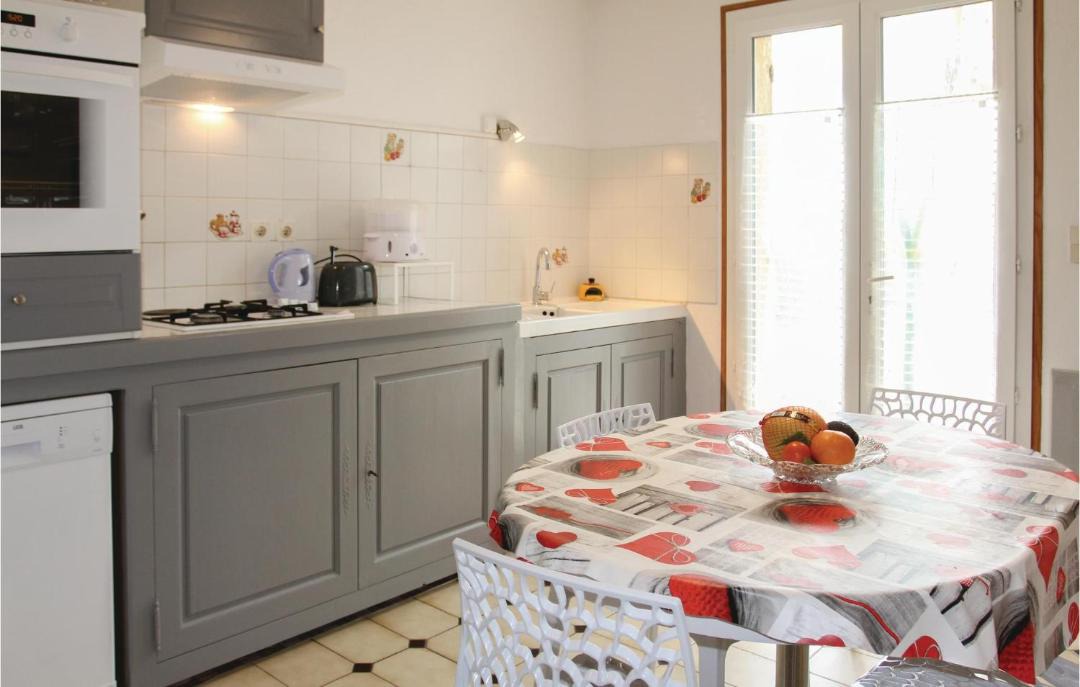 Photo of Kitchen in Saint-Trinit