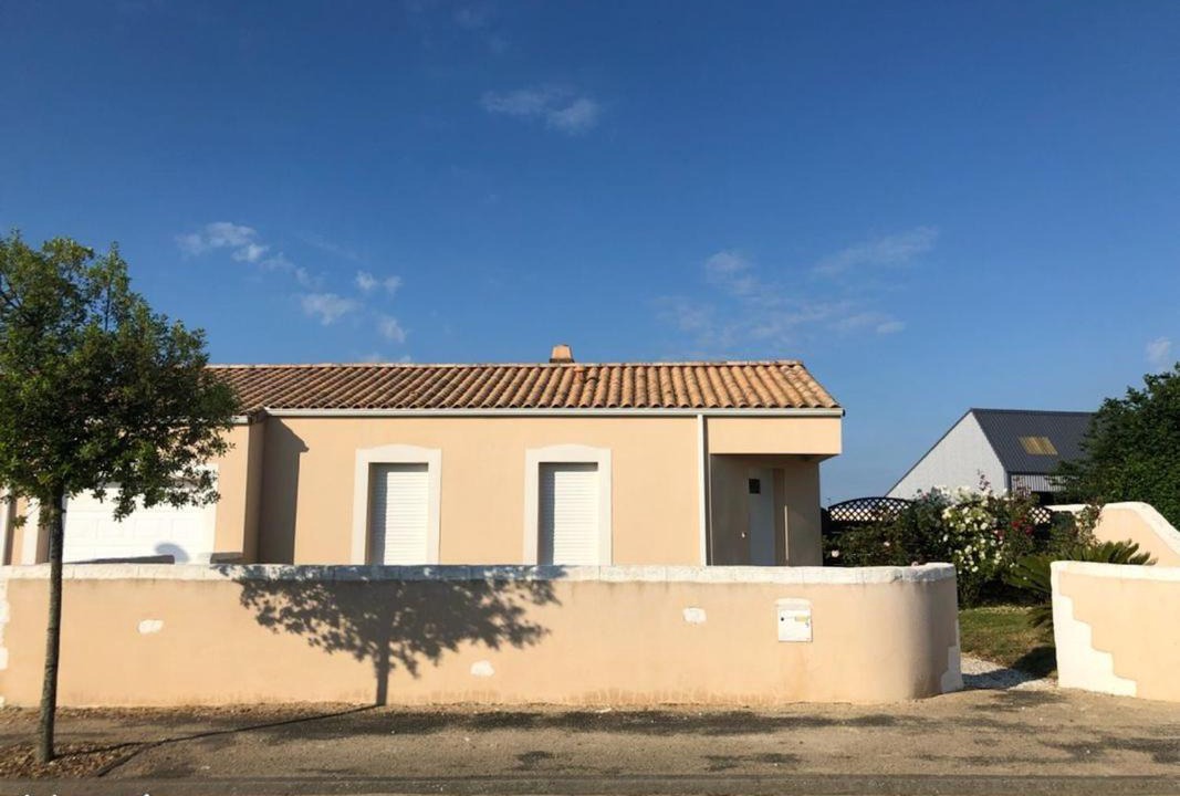 Photo of Buildings in Le Bernard