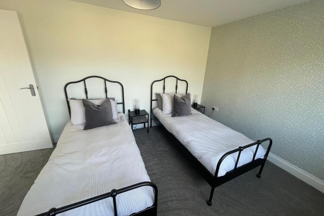 Photo of Others in Netley