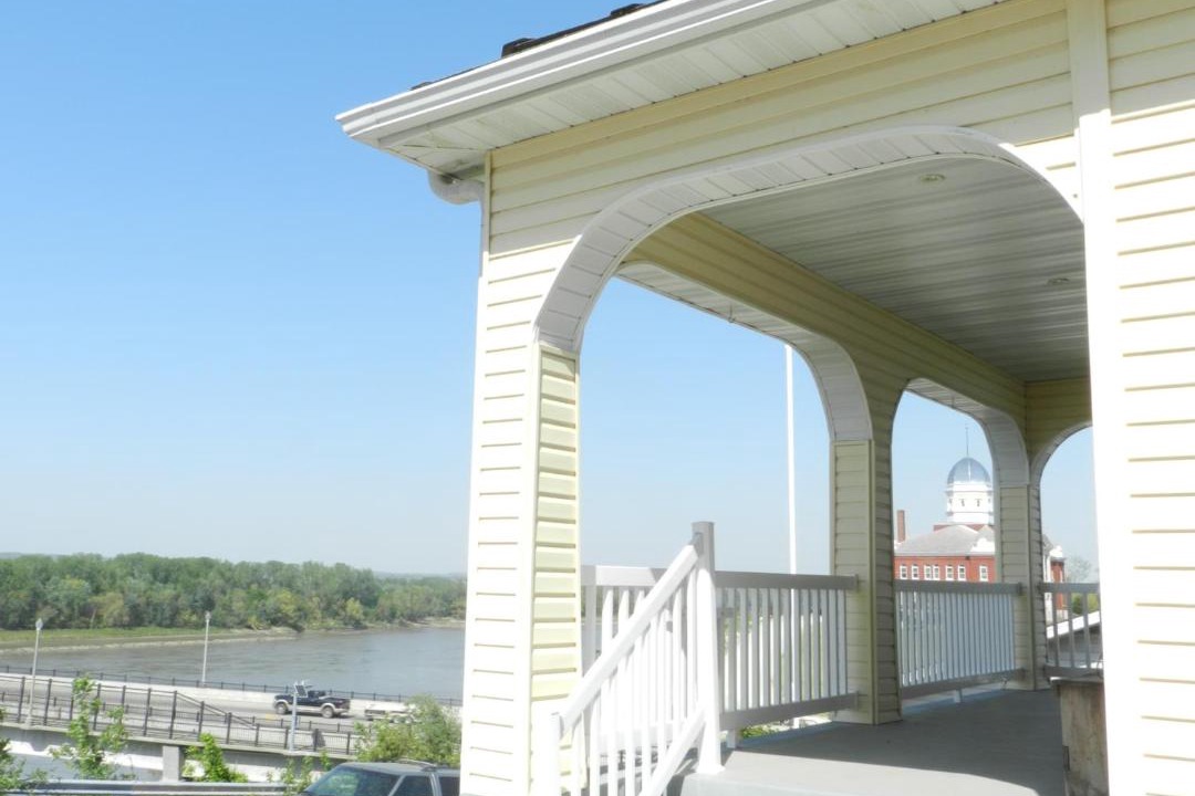 Photo of Others in Hermann