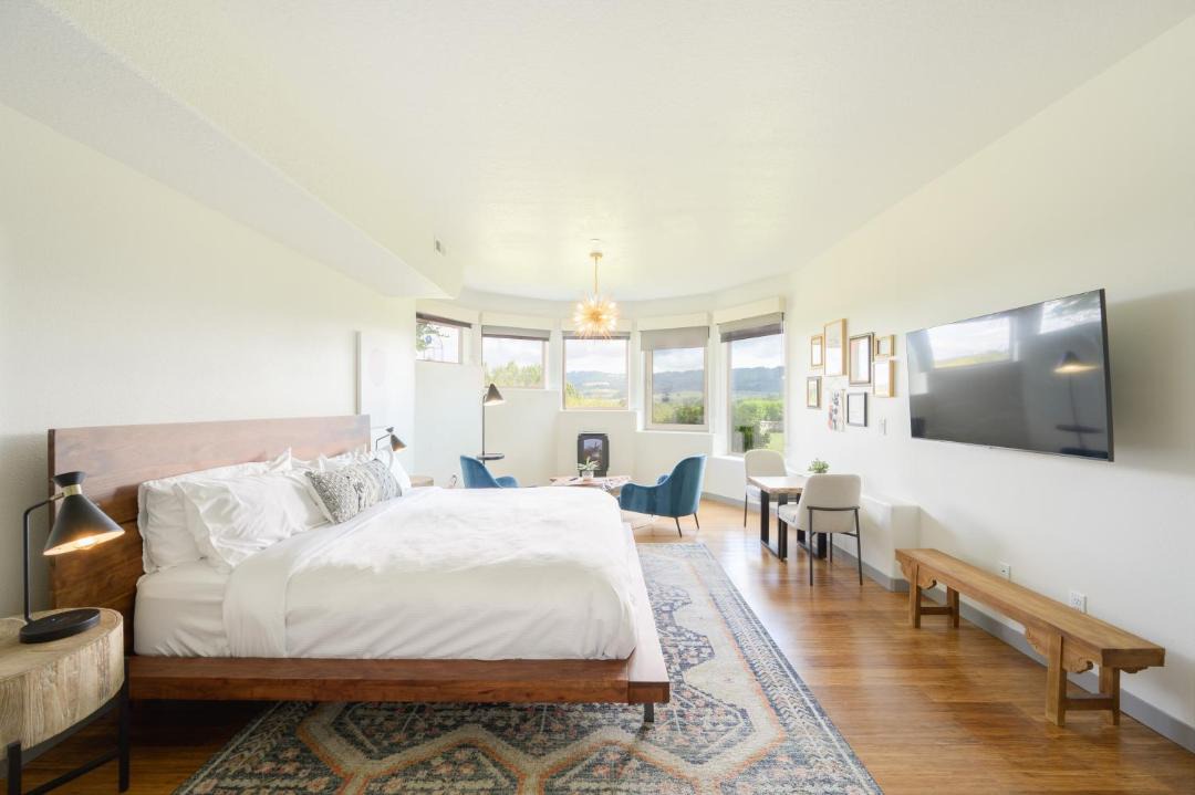 Photo of Others in Newberg