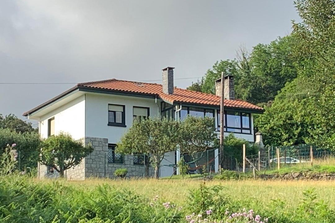 Photo of Others in Gautegiz Arteaga
