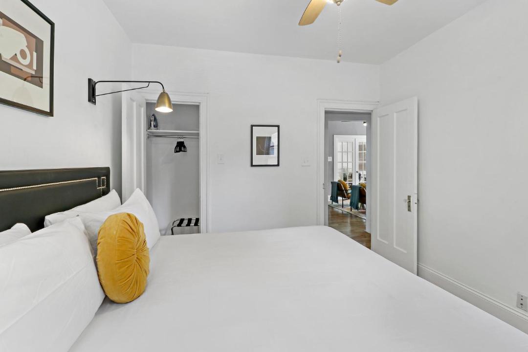 Photo of Bedroom in Lake View East