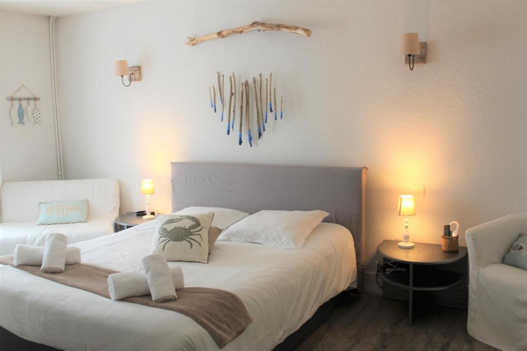 Photo of Bedroom in Coulon