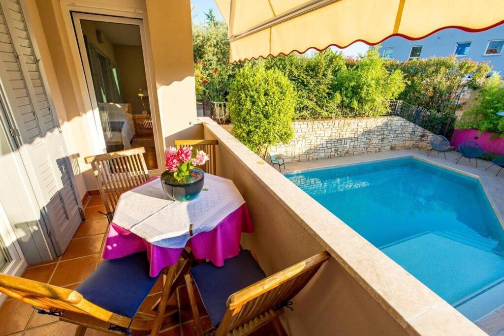 Photo of Patio Balcony in Antonci