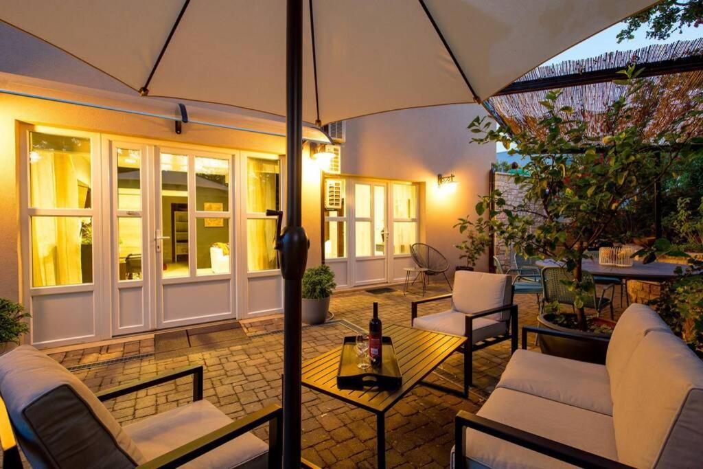 Photo of Patio Balcony in Antonci