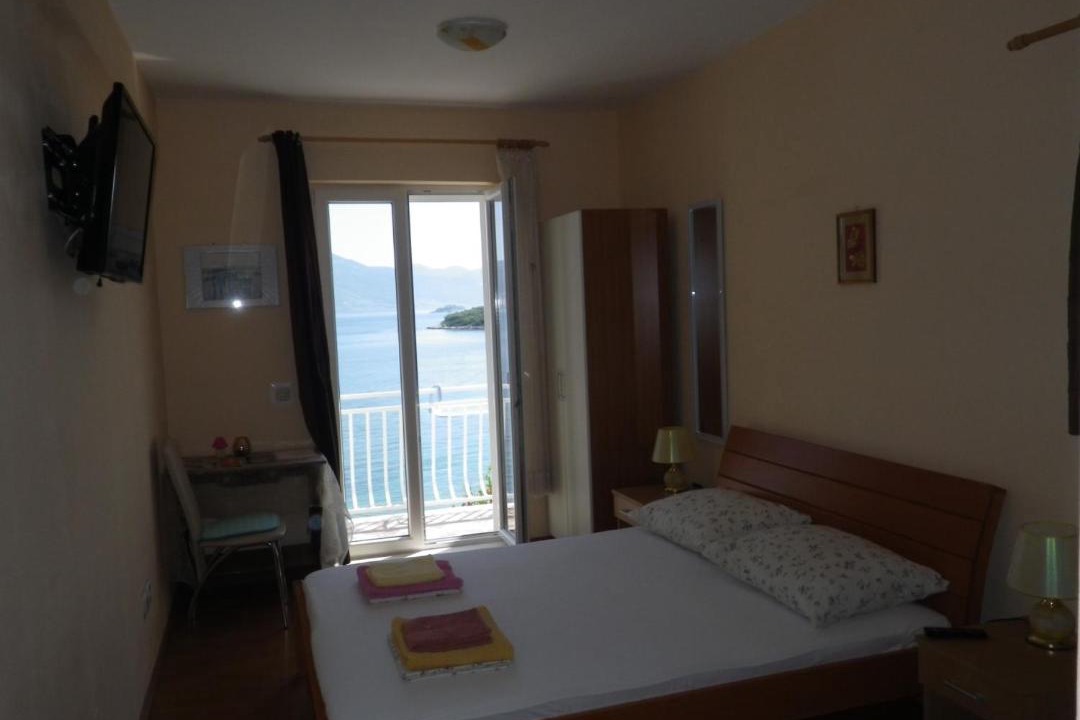 Photo of Others in Cove Tri Zala (Zrnovo)