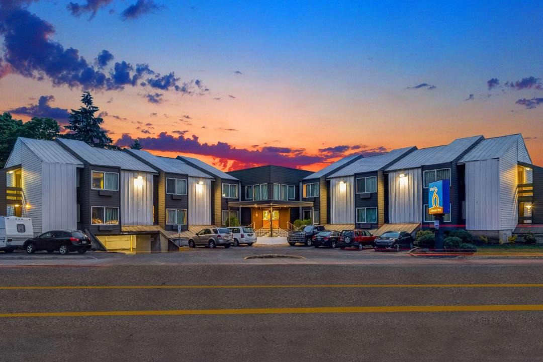 Photo of Others in Cully