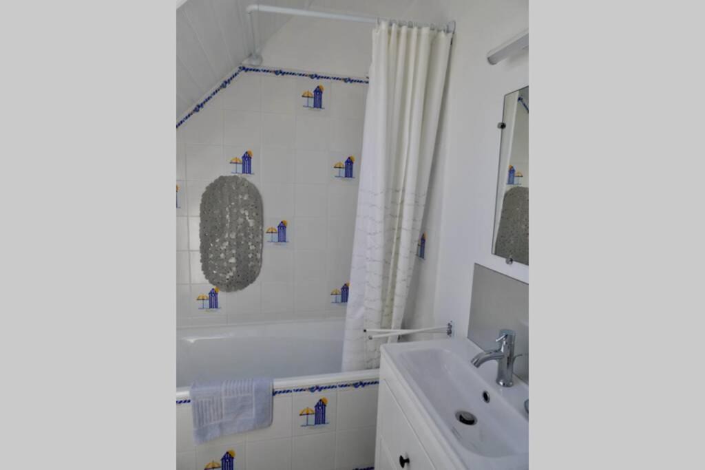 Photo of Others in Hauteville-sur-Mer