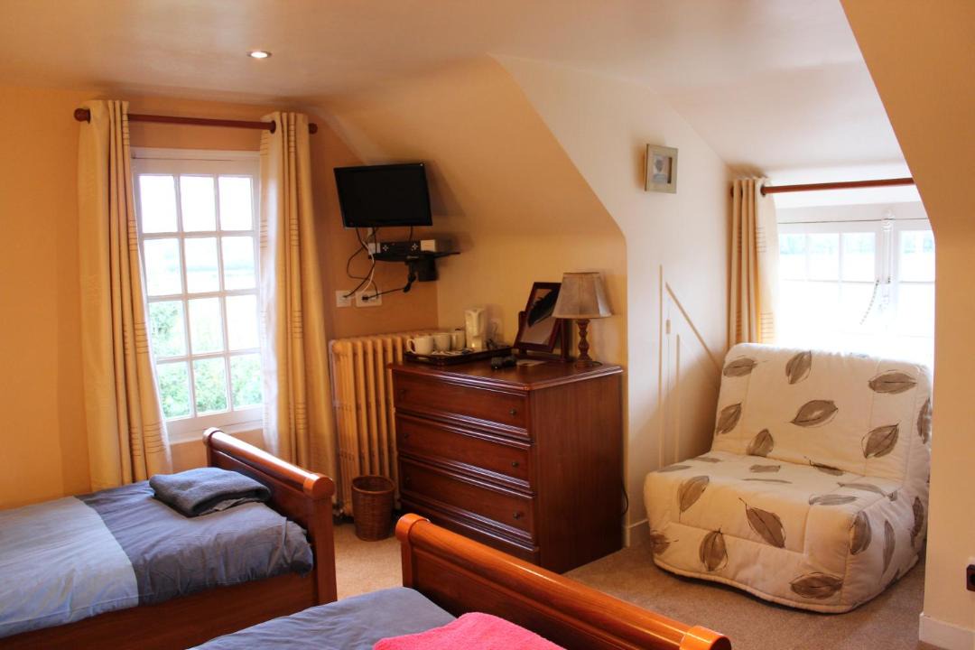 Photo of Others in Bourth