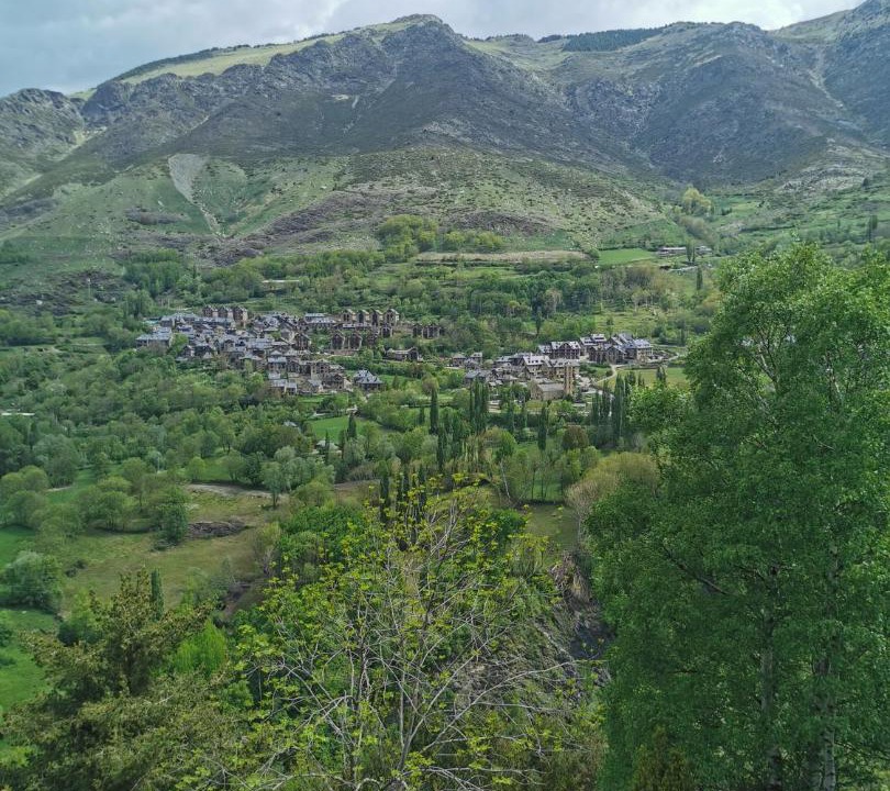 Photo of Others in Taull