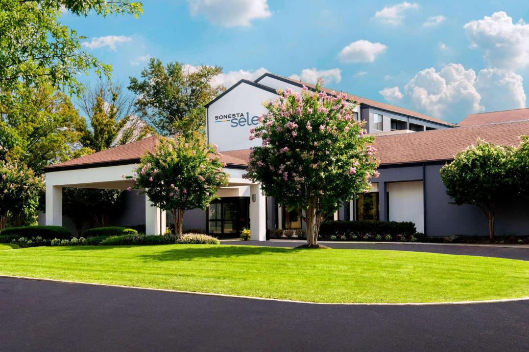 Photo of Others in Eastwick