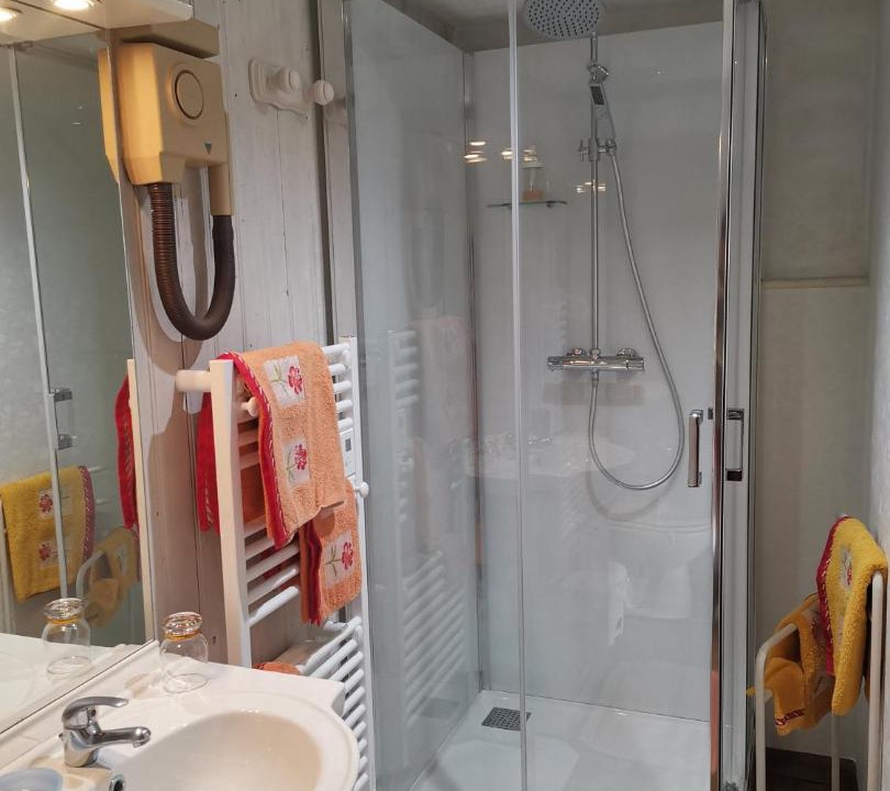 Photo of Bathroom in Tourville-sur-Sienne