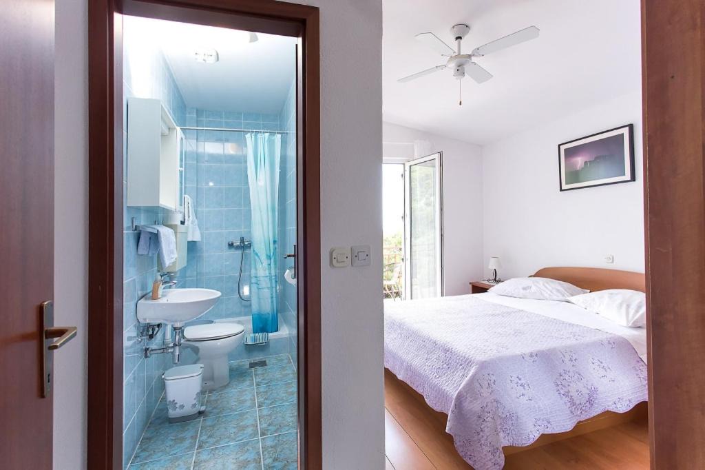 Photo of Bedroom in Brela