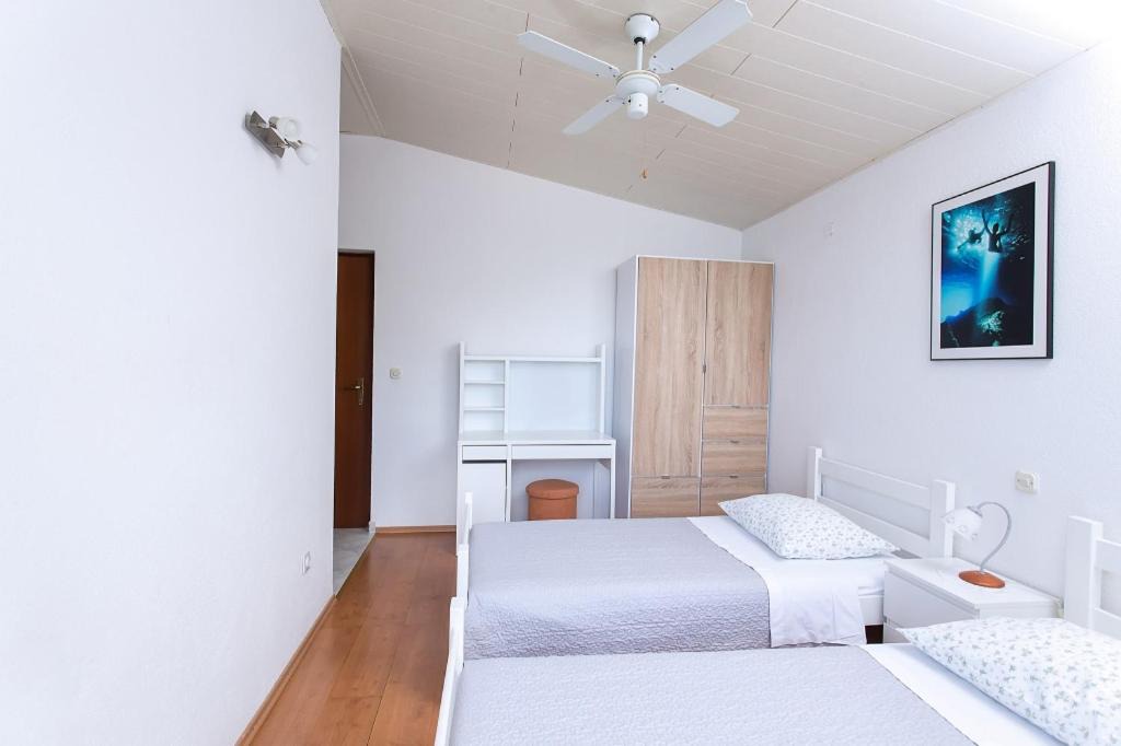 Photo of Bedroom in Brela