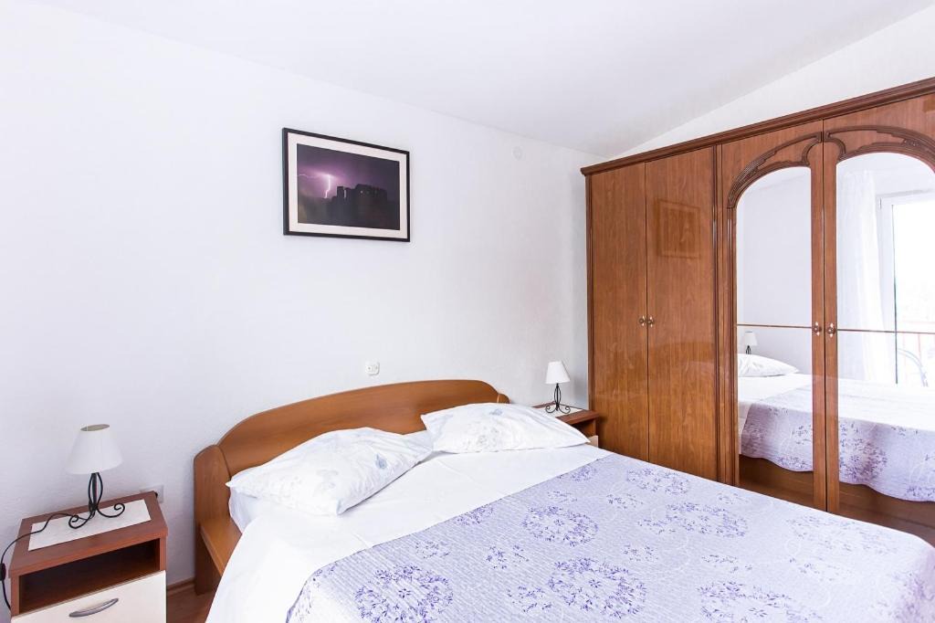 Photo of Bedroom in Brela