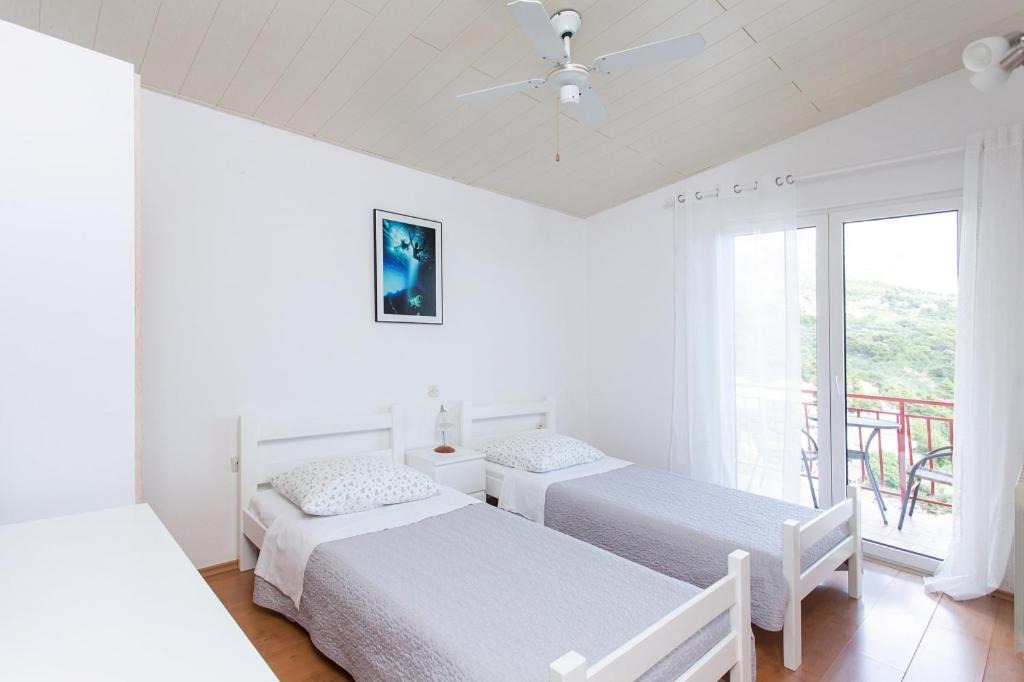 Photo of Bedroom in Brela