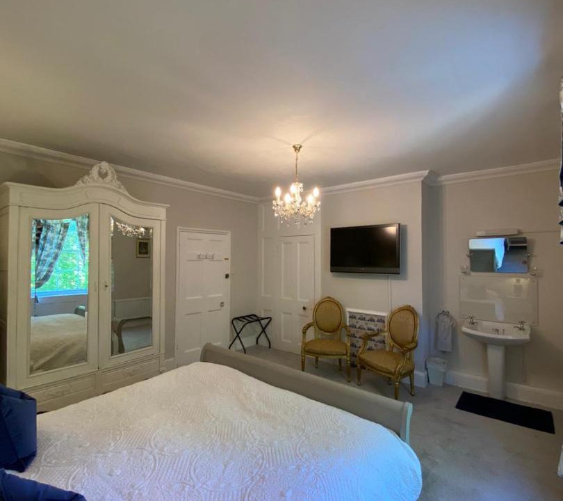 Photo of Others in Deal