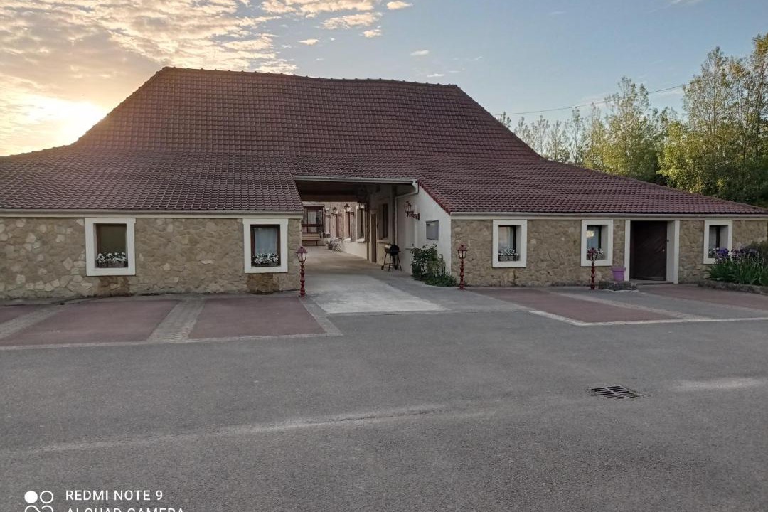 Photo of Others in Marquise