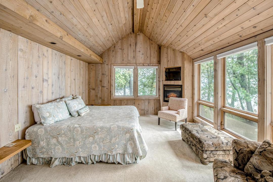 Photo of Bedroom in Harbor Springs