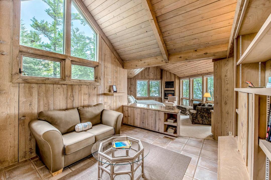 Photo of Livingroom in Harbor Springs