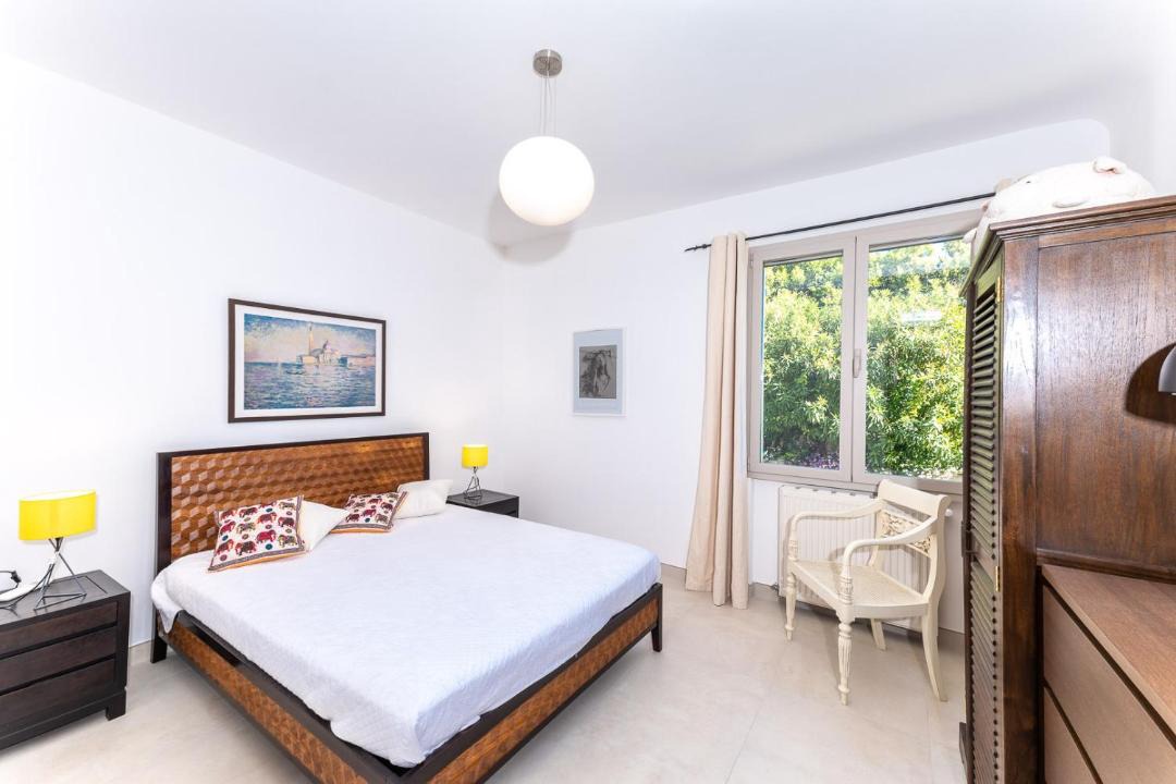 Photo of Bedroom in Cap-d'Antibes