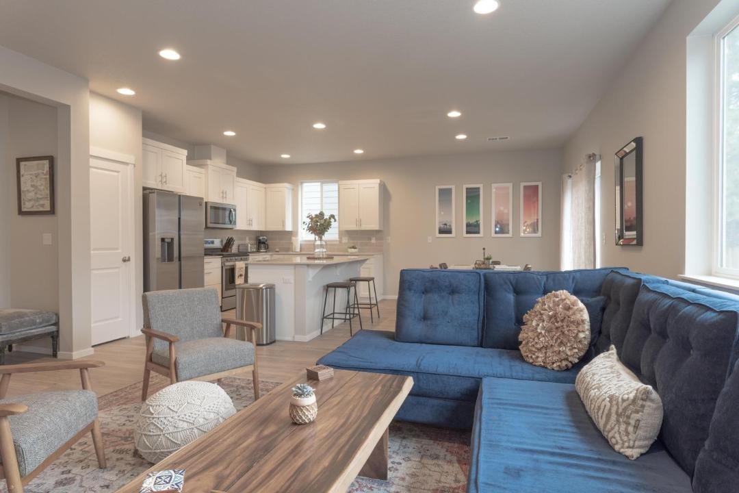 Photo of Others in Larkspur