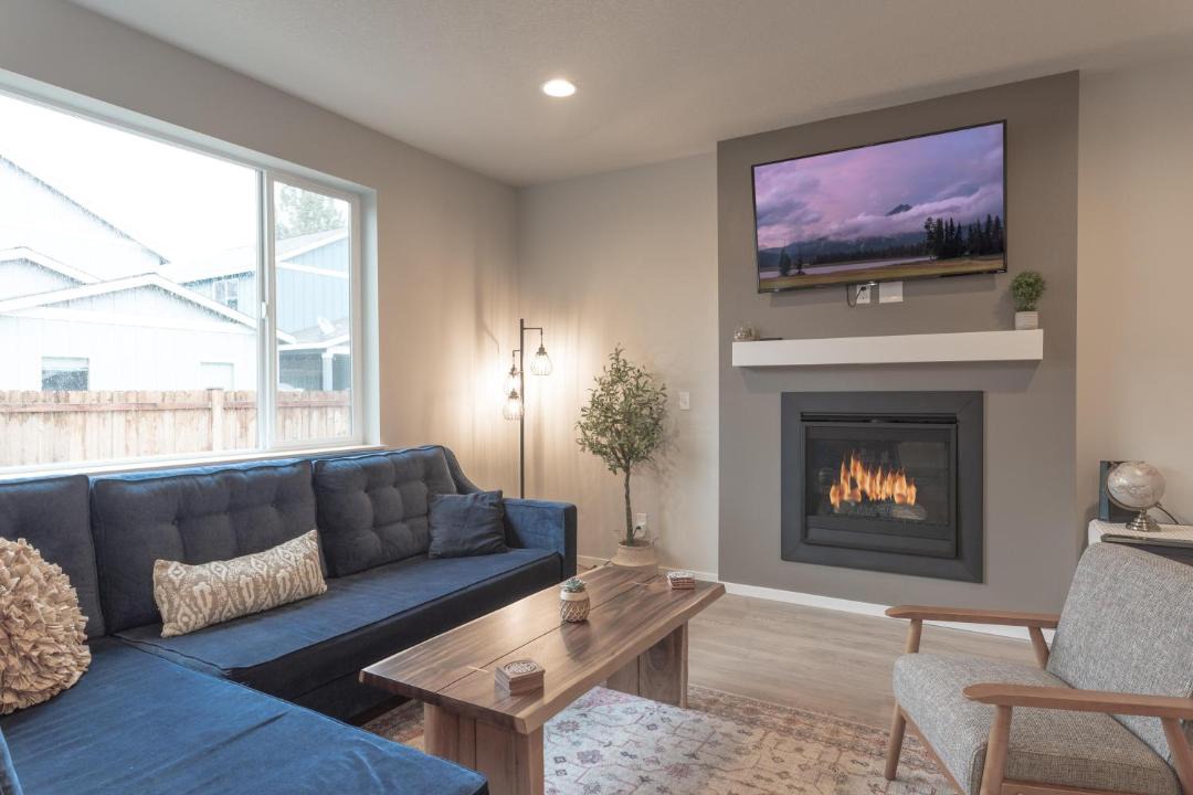 Photo of Others in Larkspur