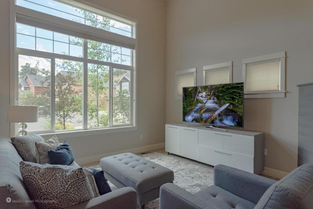 Photo of Livingroom in Mountain View District