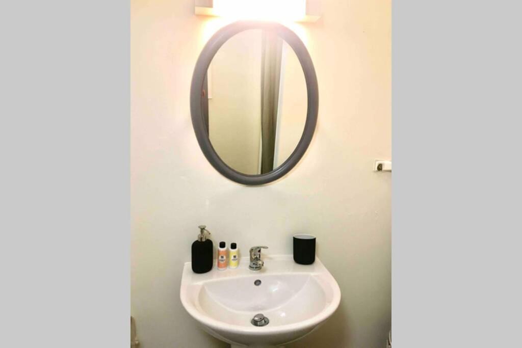 Photo of Bathroom in Maubeuge