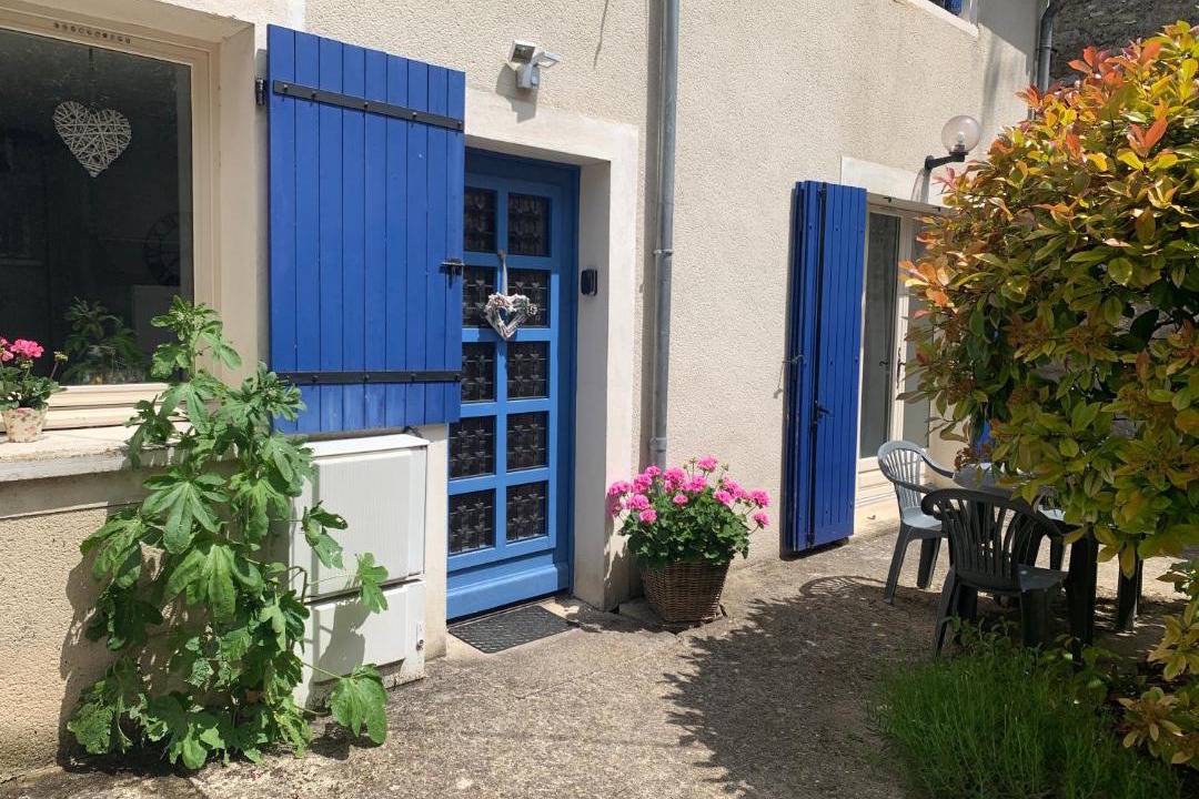 Photo of Others in Montigny-sur-Loing