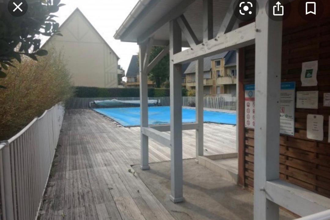 Photo of Others in Touques