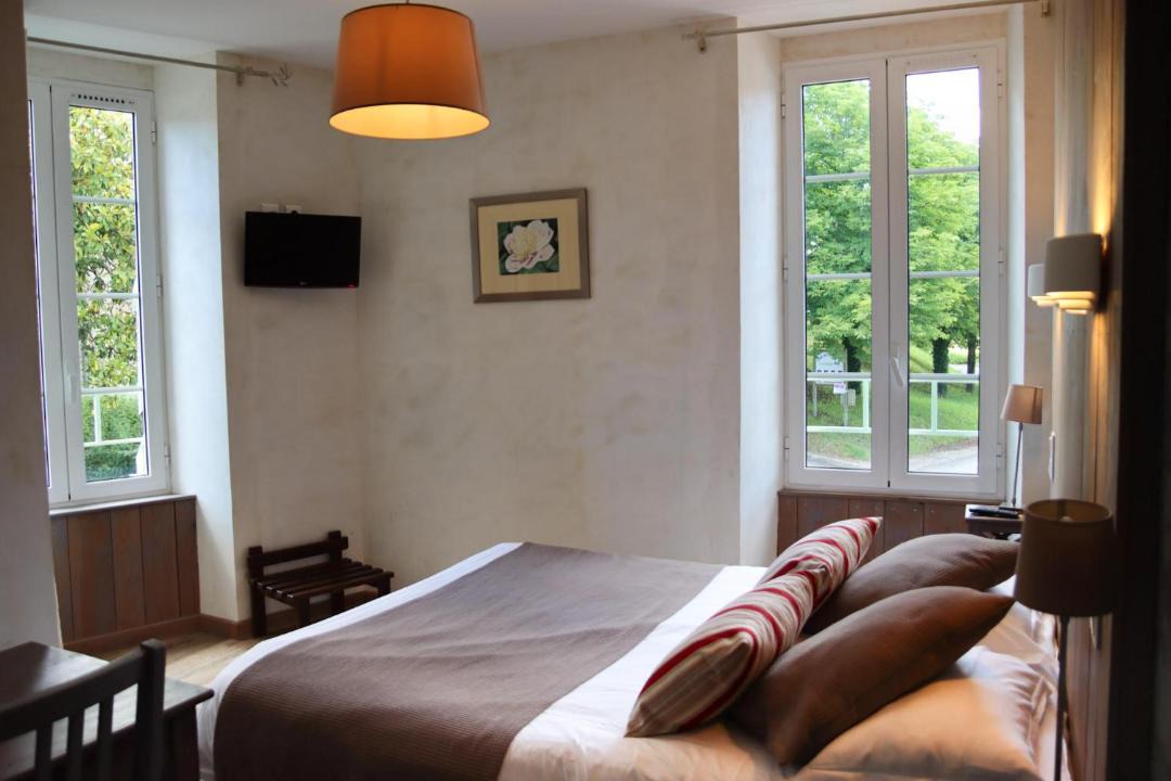 Photo of Others in Martel